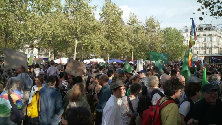 "J'ai peur pour mes enfants": des marches pour le climat partout en France