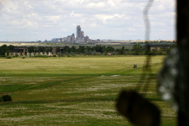 Au Kazakhstan, des villages désertés et des villes surpeuplées