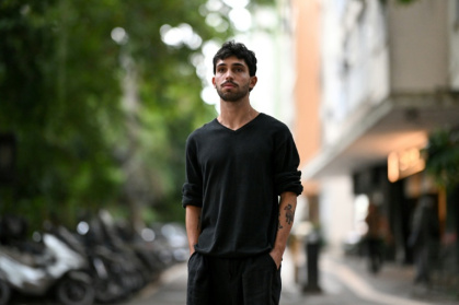 Eduardo Metzker, 29 ans, victime d'un vol de téléphone portable, à  Rio de Janeiro, le 21 septembre 2026 - Tabata GOMES LENK (AFP)